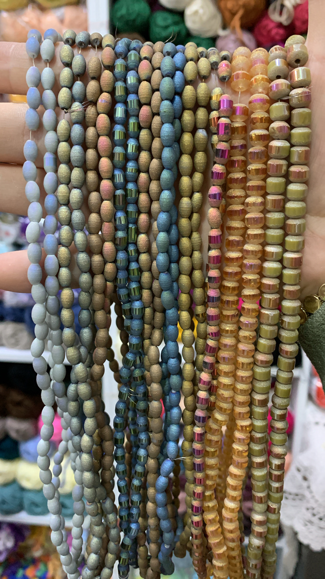كريستال فاست